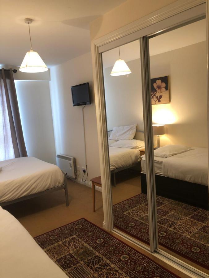 Wallace Hide Out Glasgow Extérieur photo